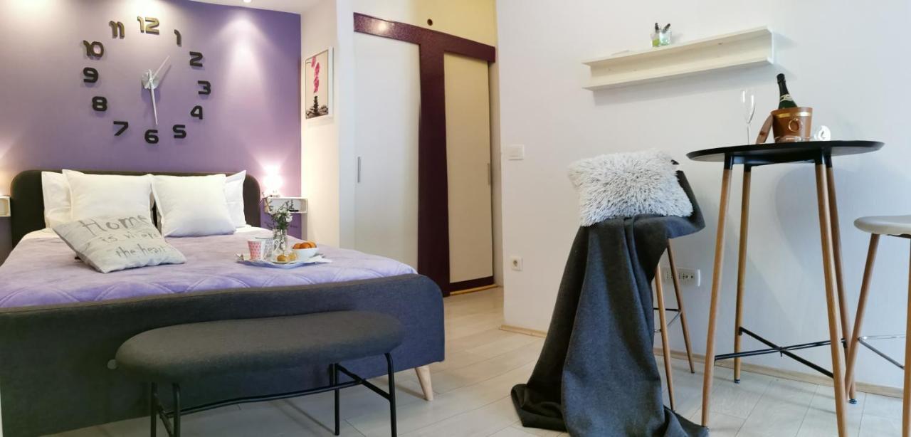 Apartments Nea Ровин Екстериор снимка